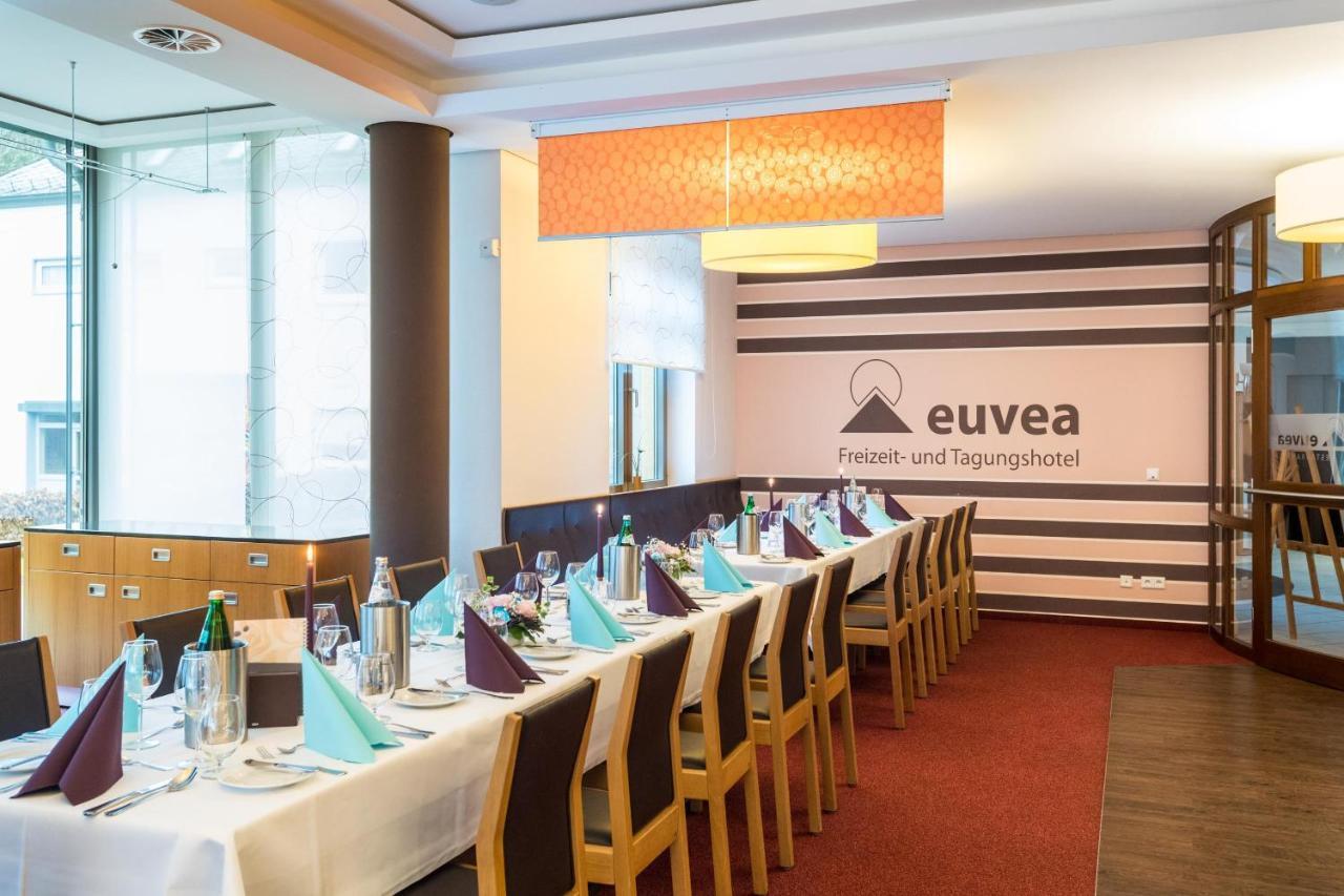 Euvea Freizeit- Und Tagungshotel Neuerburg  Ngoại thất bức ảnh